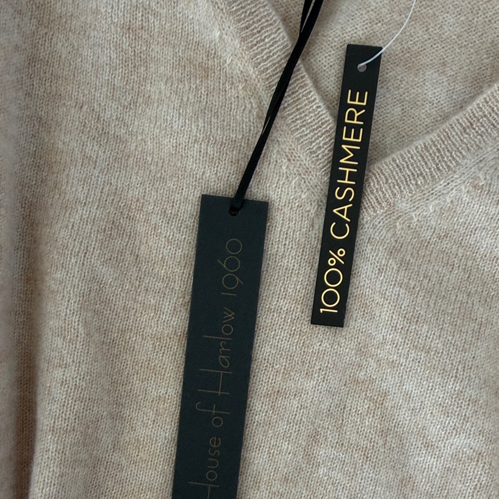 House of Harlow 1960 Cashmere V-Neck Sweater - Soft Tan - Picture 4 of 4